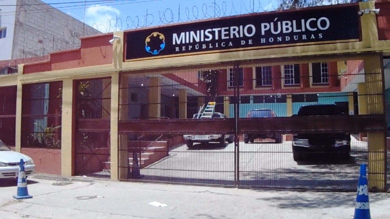 fiscalía local de La Paz