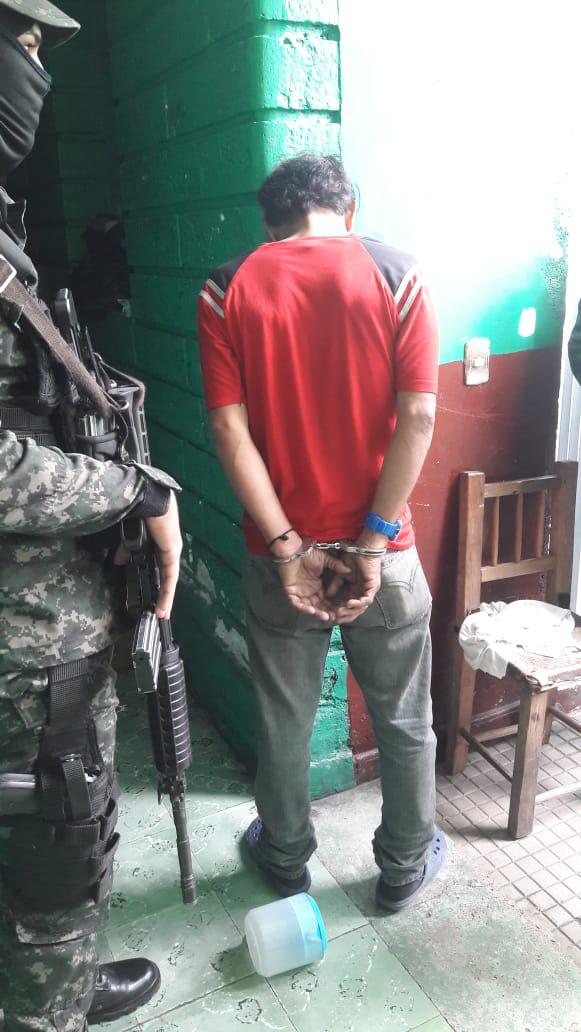 Presunto distribuidor de drogas es detenido en hospedaje de Comayagüela