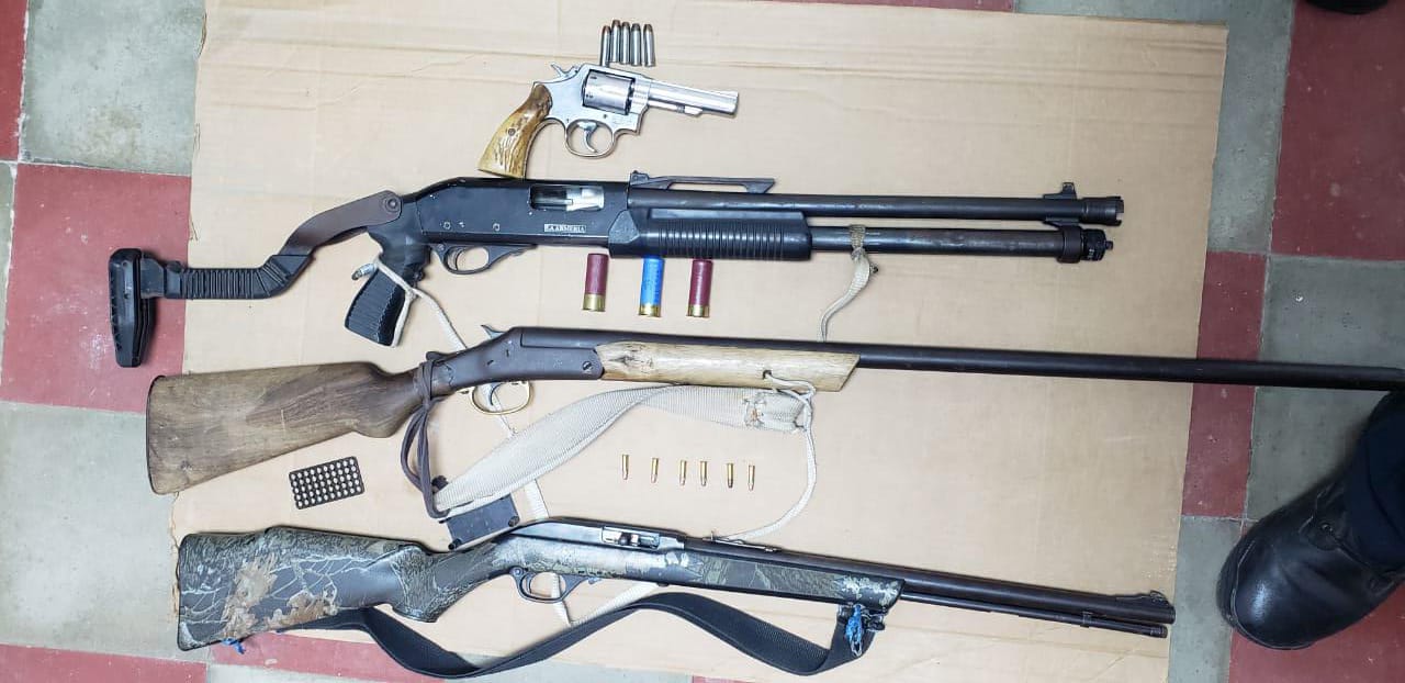 Tres detenciones y siete armas decomisadas en allanamientos realizados en Aguanqueterique La Paz