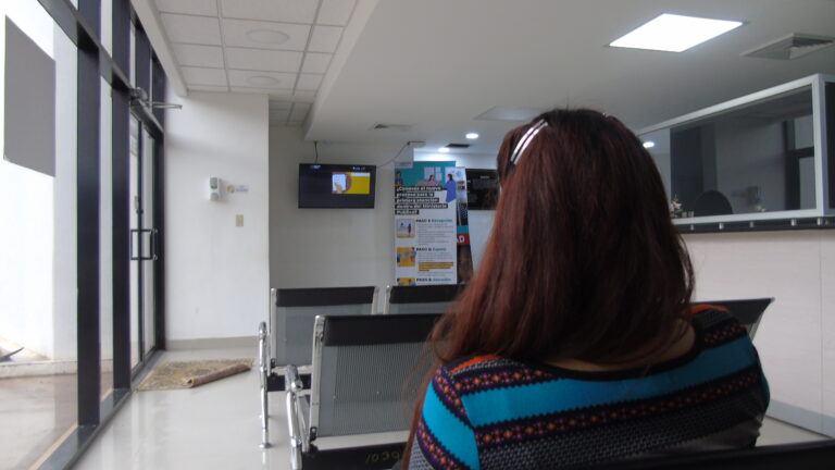 Instalan moderno sistema de atención por ticket en el CEIN de Comayagua
