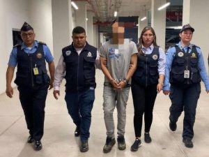Presunto asesino extraditado de España, se someterá a un procedimiento abreviado
