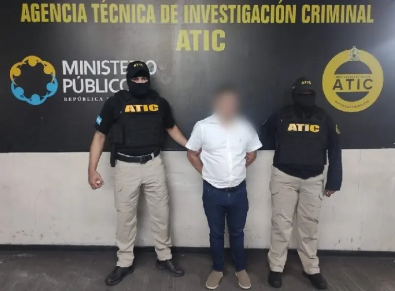 La Fiscalía Especial para el Enjuiciamiento de los Servidores del Sector Justicia (FEES-SJ), en audiencia de procedimiento abreviado, logró sentencia condenatoria contra Mario Leonel Molina Santos por el delito de intimidación a testigos y otros intervinientes en el proceso penal, en perjuicio de la administración de justicia.