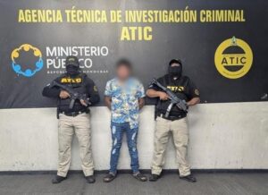 ATIC captura a sospechoso de quitarle la vida a ciudadano por estar hablando por teléfono cerca de su propiedad